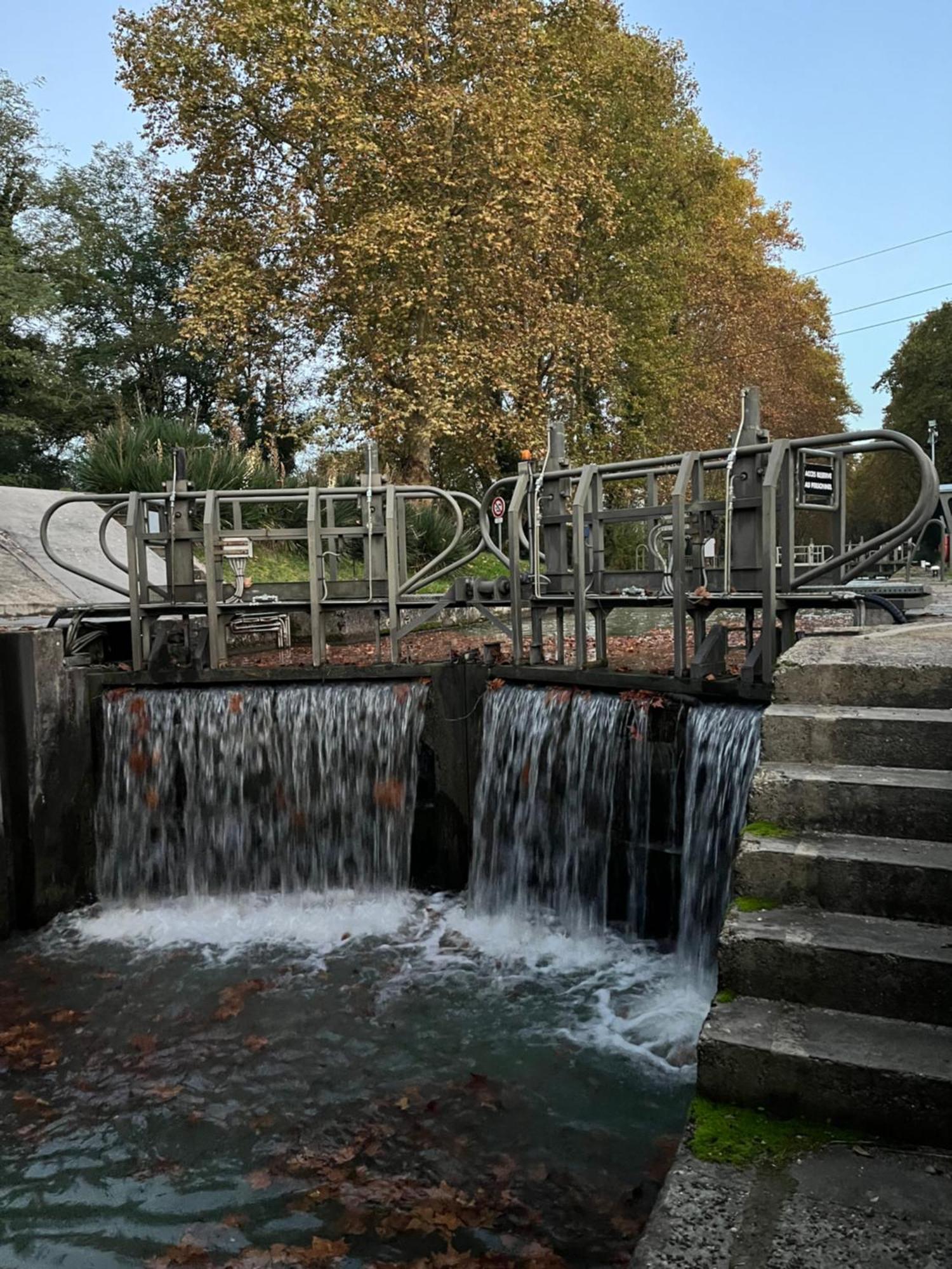 Maison Eclusiere Le Coup De Pompe Meilhan-sur-Garonne Eksteriør bilde